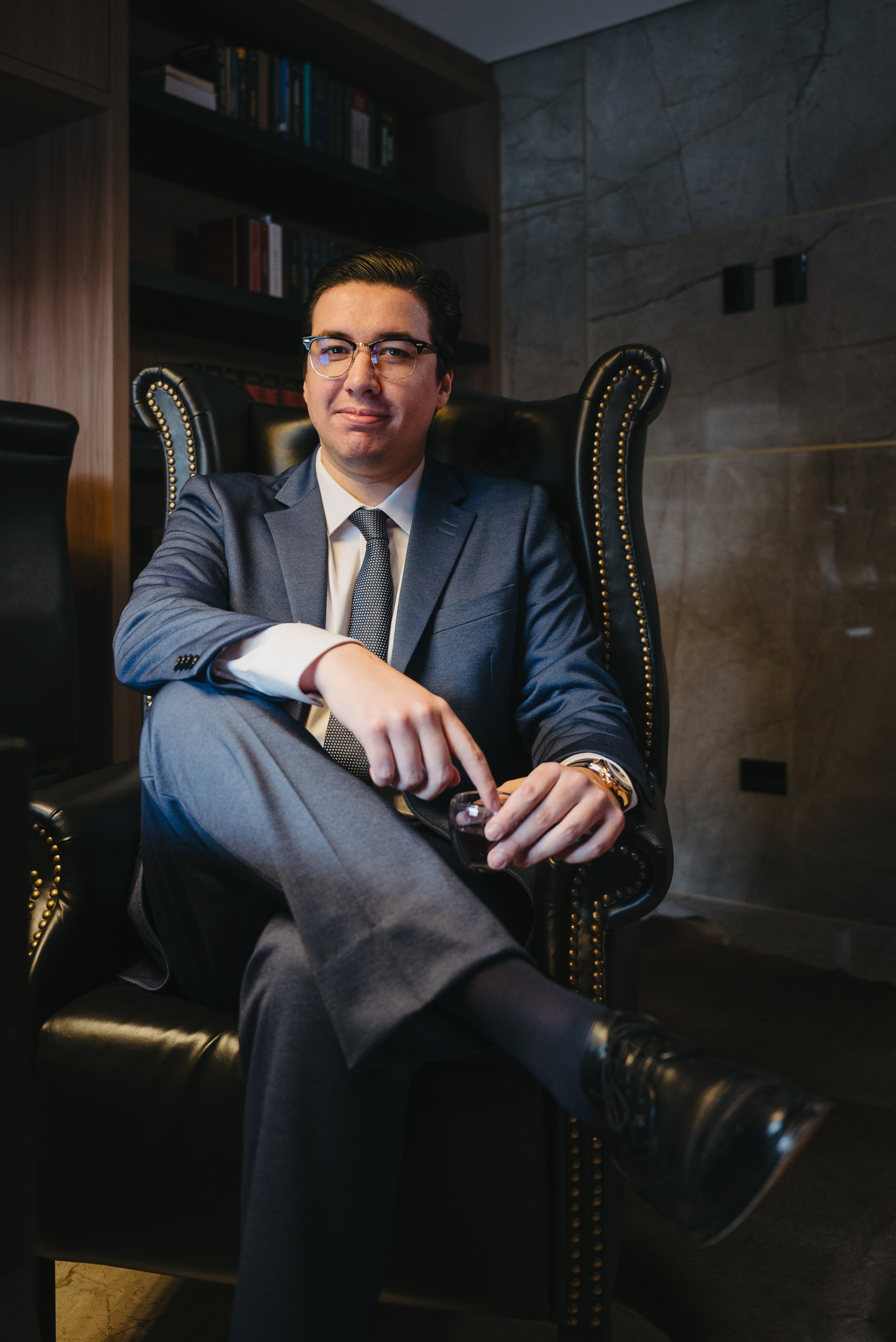 Dr. Gabriel Karasek